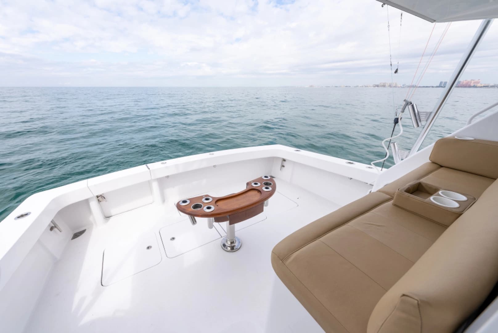 2003 Viking 45 Convertible - Image 7