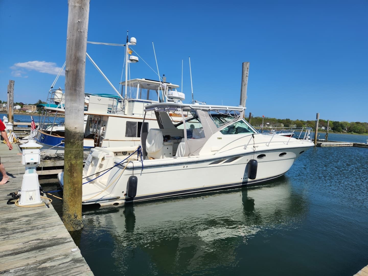 1998 Tiara Yachts 3500 Open - Image 11