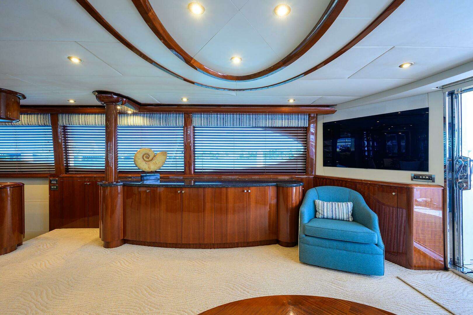 2007 Lazzara Yachts 80 Enclosed - Image 5