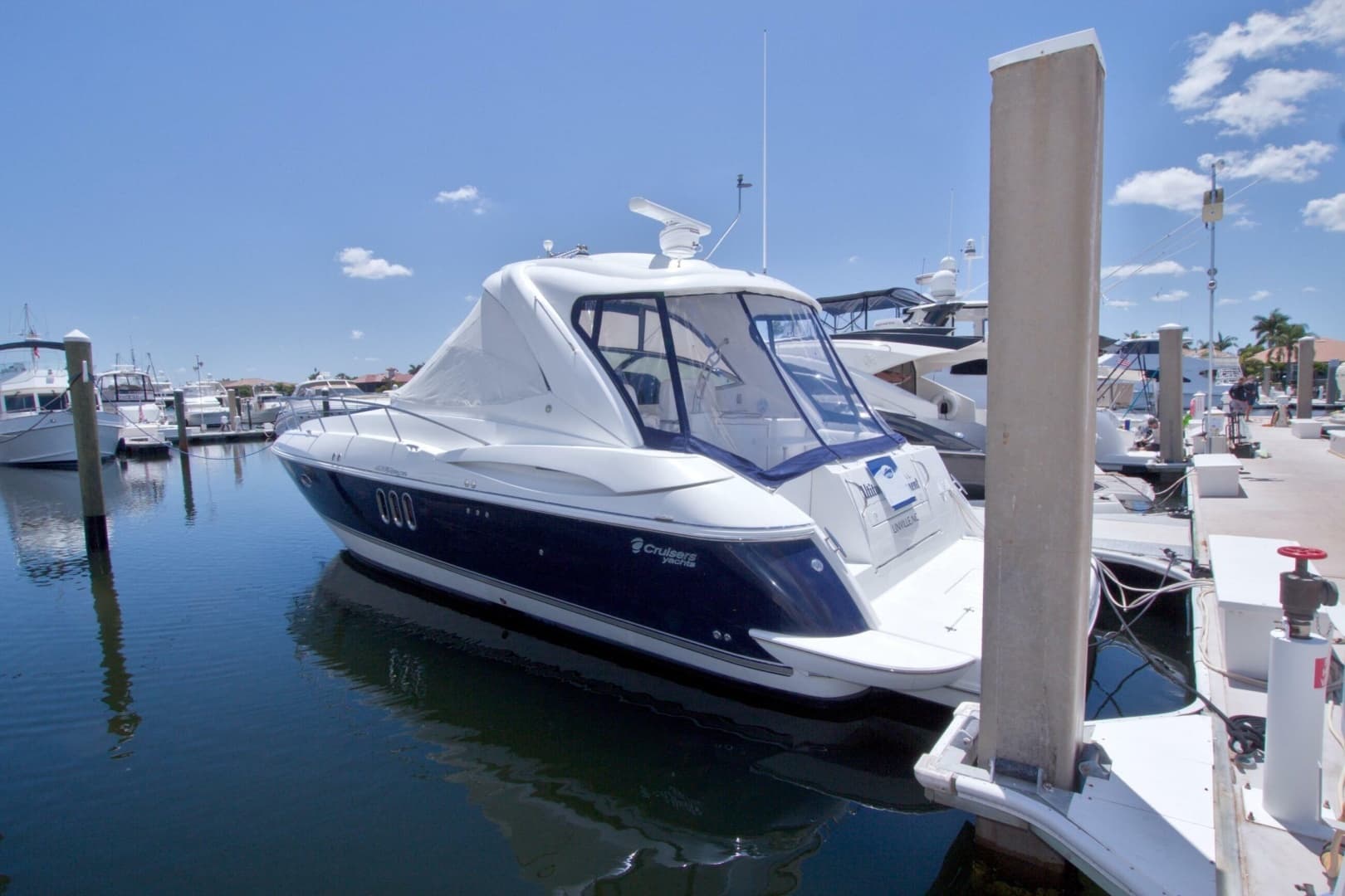 2008 Cruisers Yachts 420 Express - Image 75