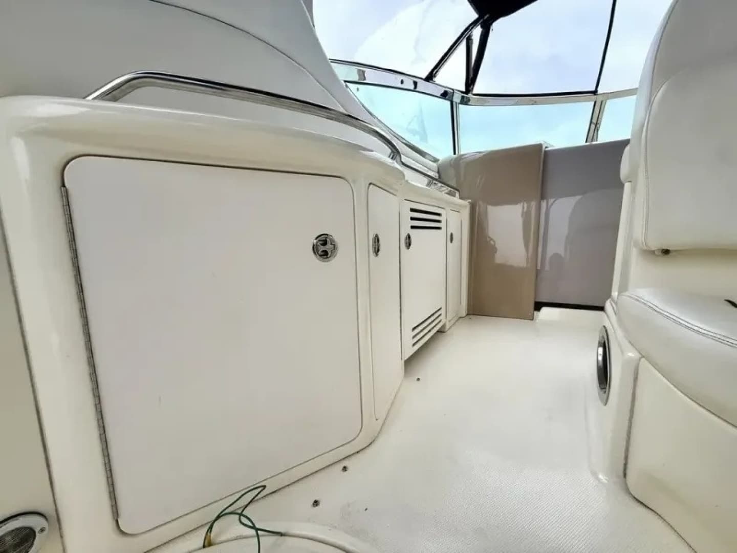 2004 Sea Ray 360 SUNDANCER - Image 23