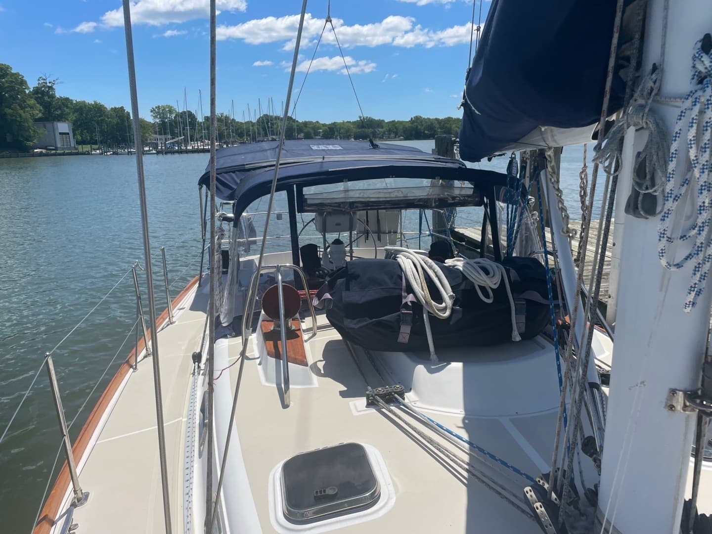 2001 Tartan 3700 - Image 17