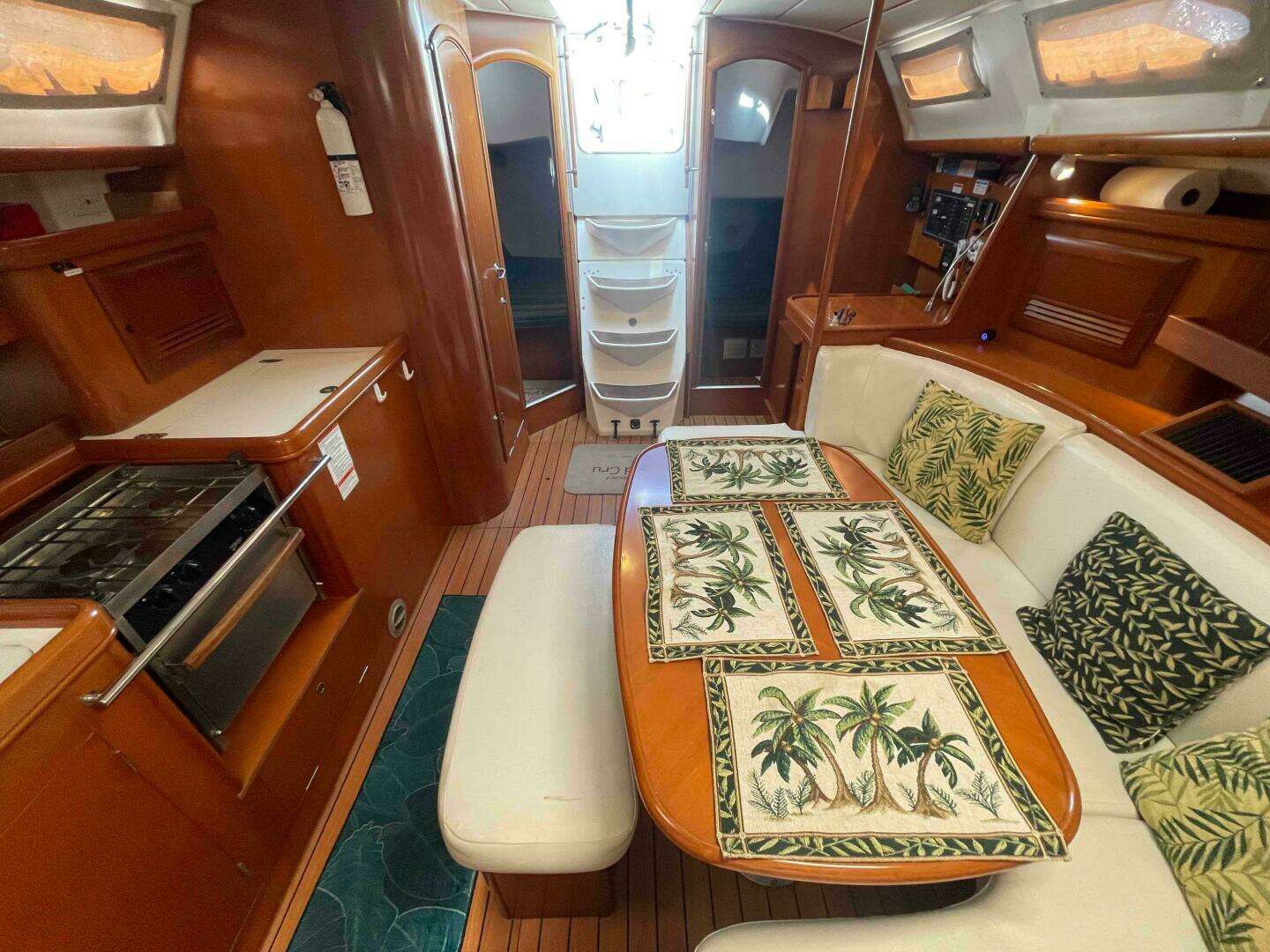 2006 Beneteau 393 - Image 6