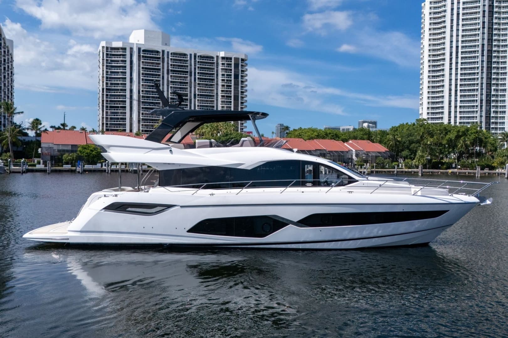 2023 Sunseeker Manhattan 68 - Image 4