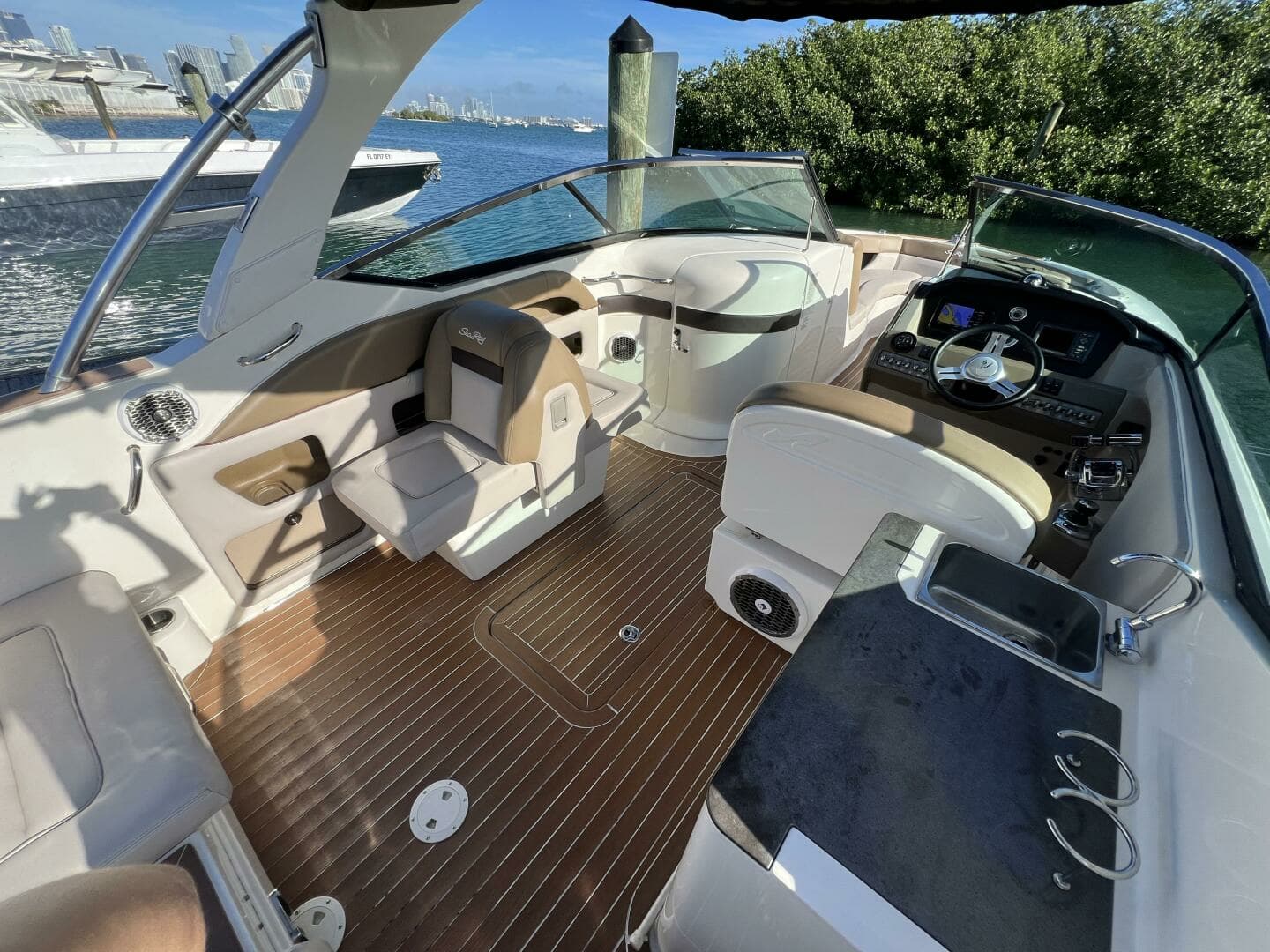 2012 Sea Ray 300 SLX - Image 11