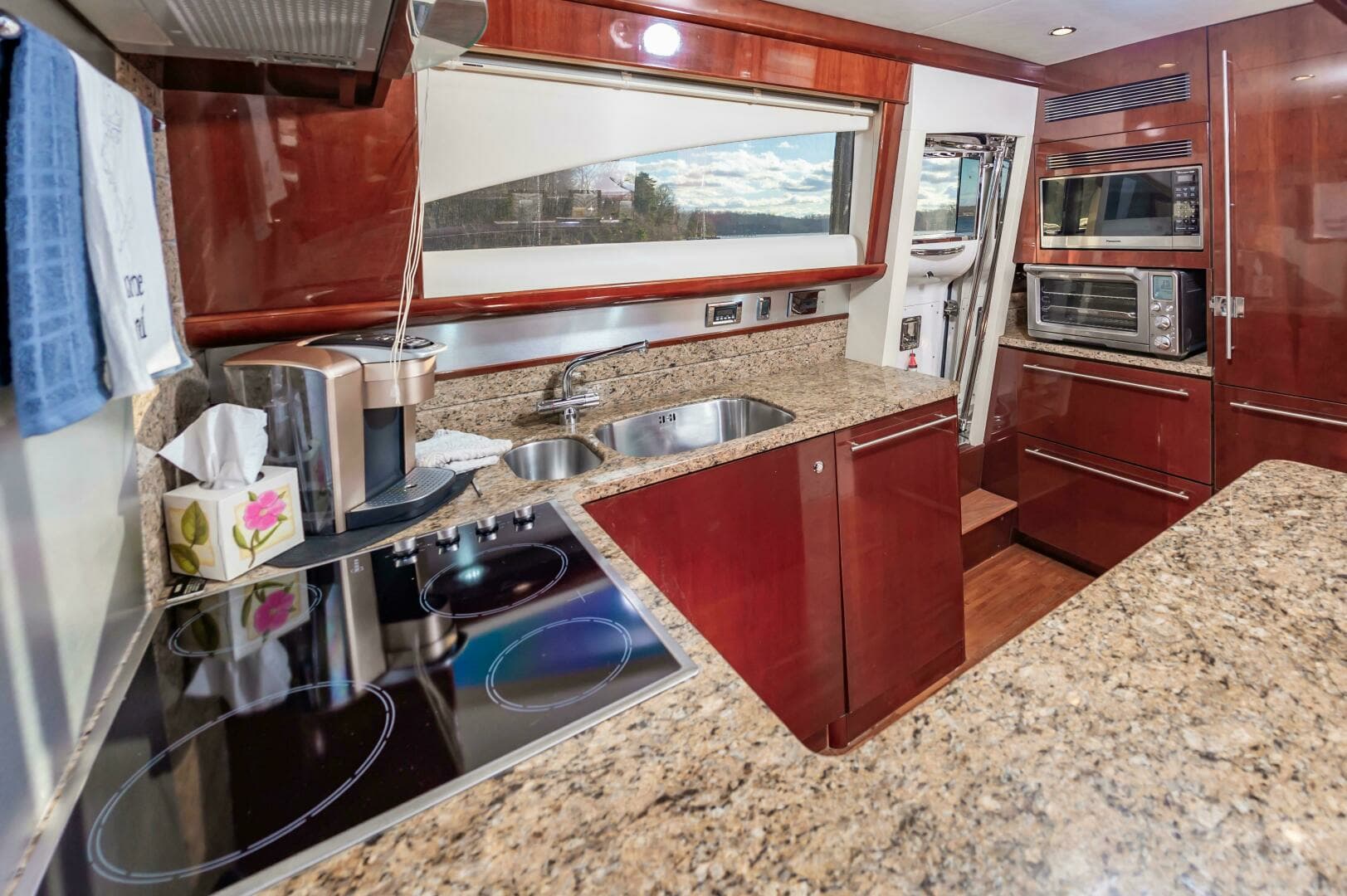 2006 Princess 75 - Image 86