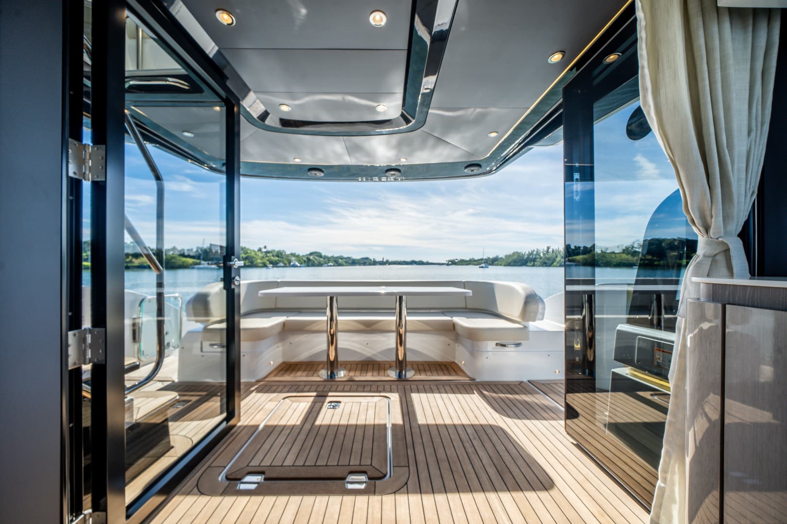 2026 Cruisers Yachts 57 FLY - Image 13