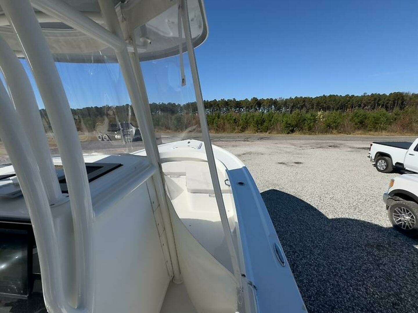 2022 Parker 2801 - Image 13