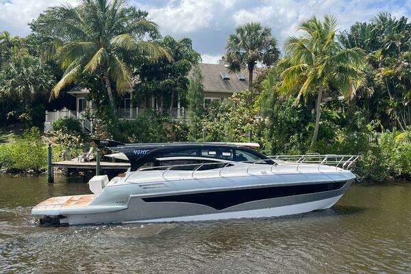 2025 Real 40 HT Luxury - Image 1