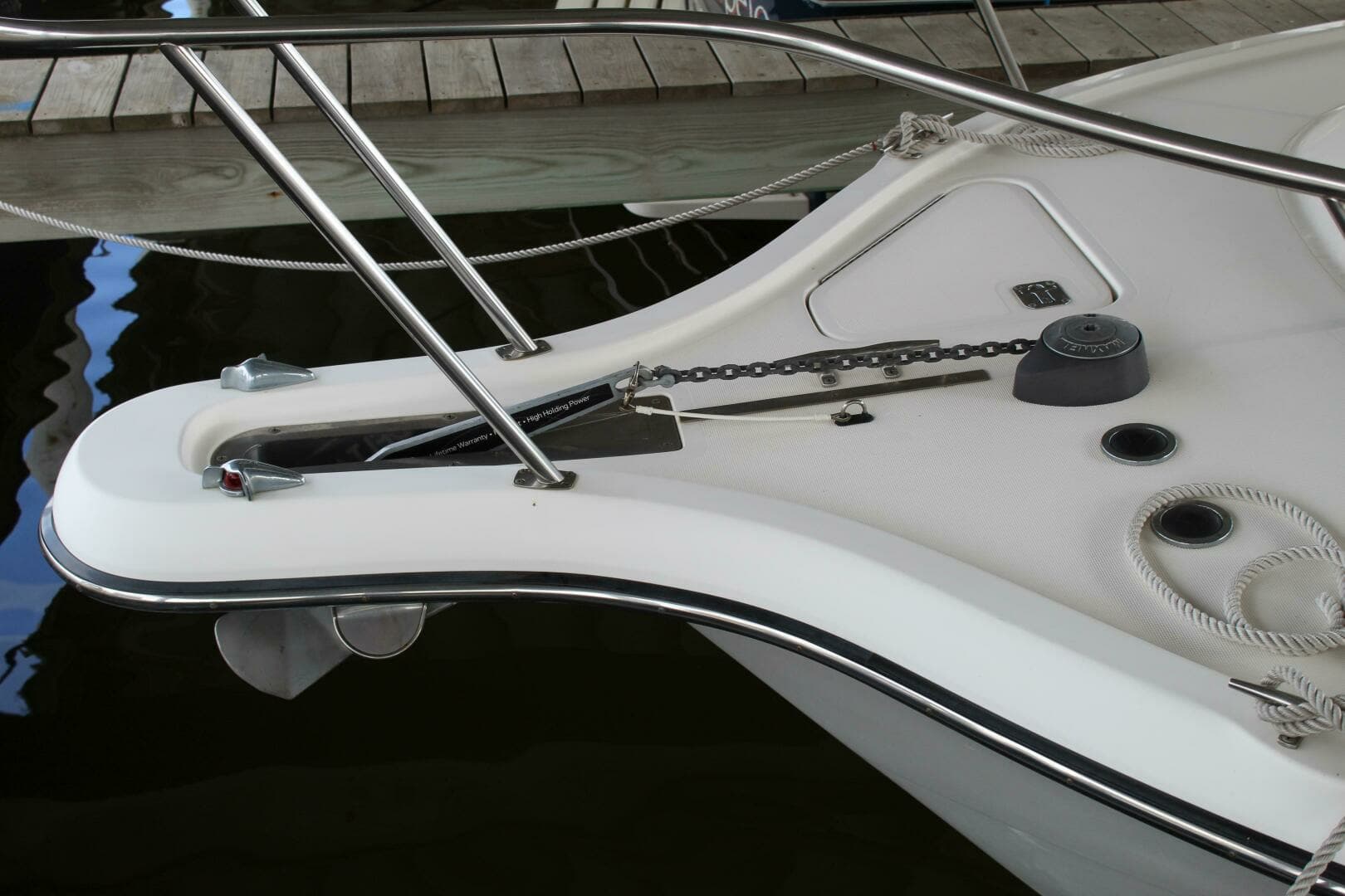 2001 Pursuit 3400 Express - Image 3