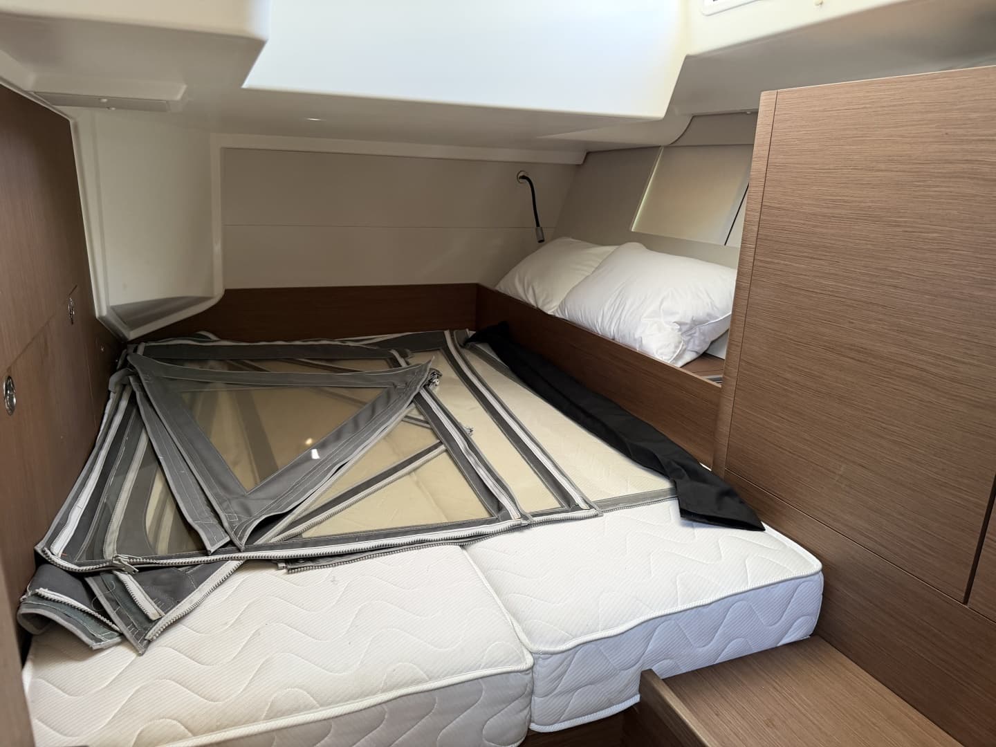 2022 Beneteau Oceanis Yacht - Image 29
