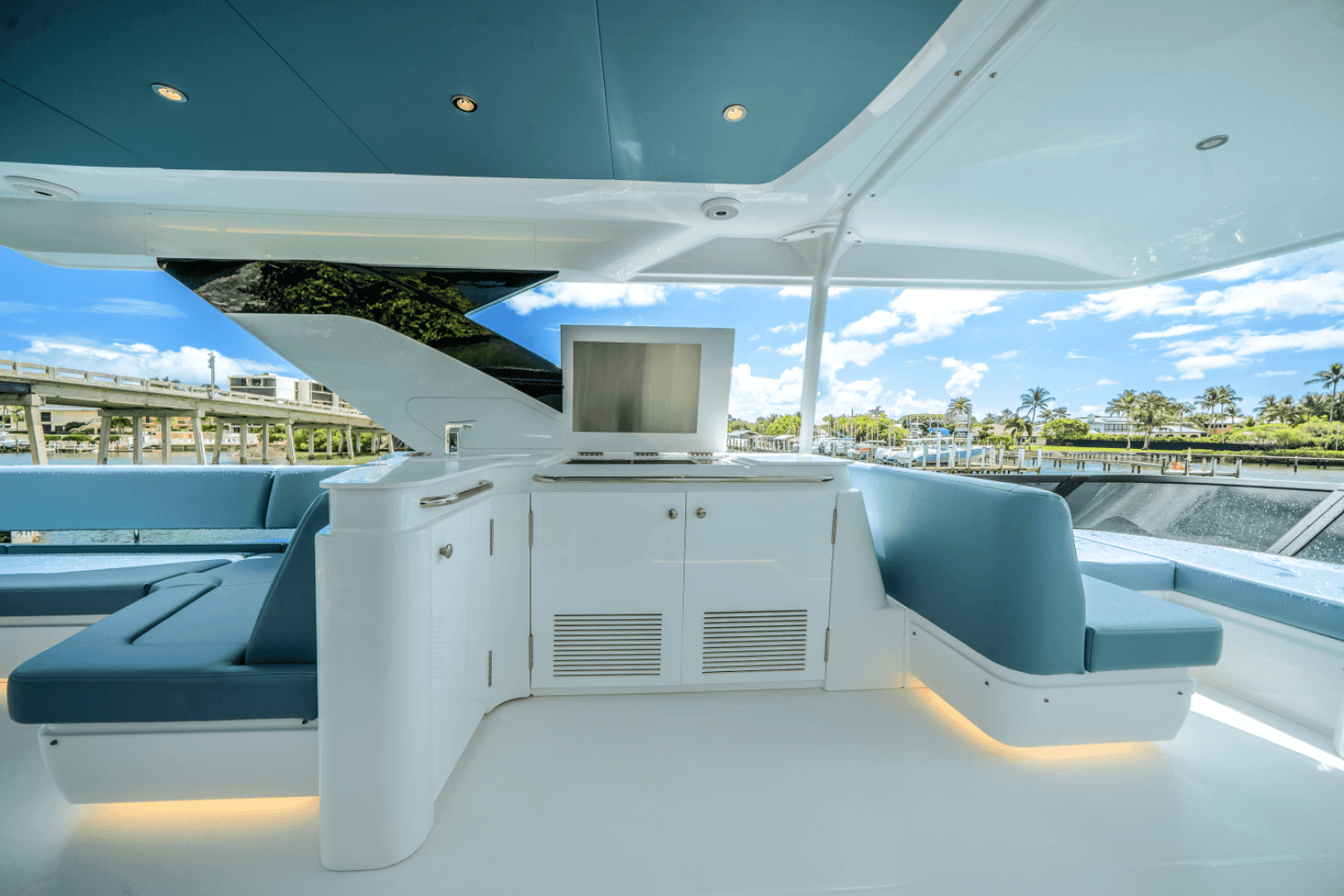 2026 Cruisers Yachts 57 FLY - Image 72