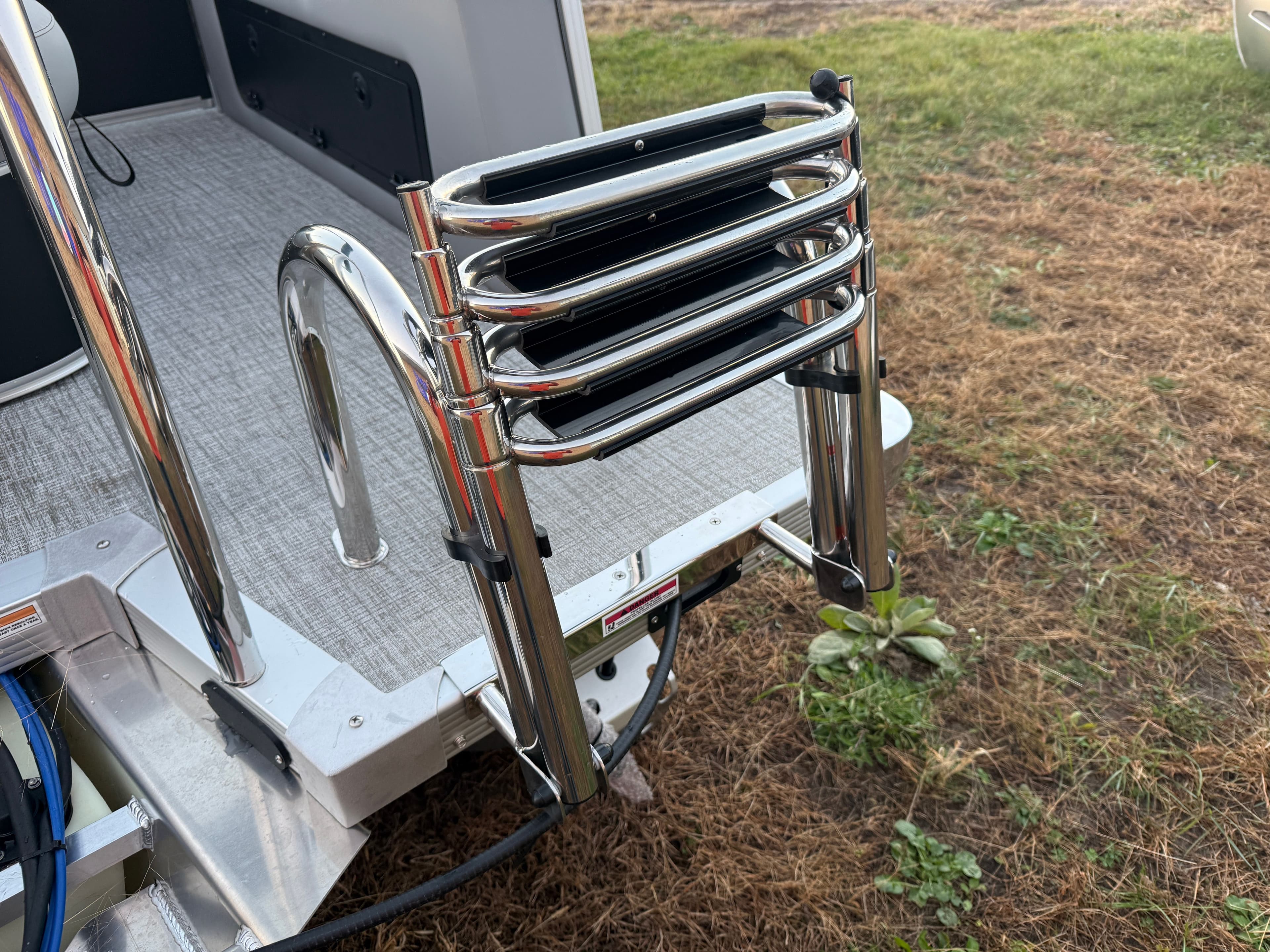 2026 Tahoe Sport VRB 2180 Swingback & 4-Stroke $31995 - 47