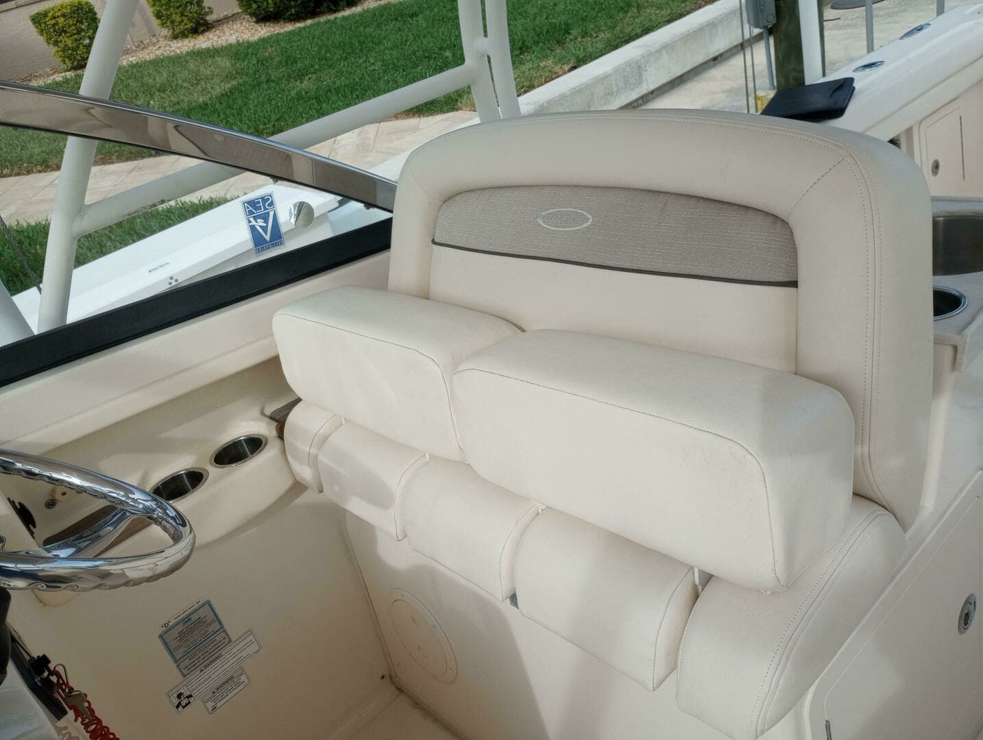 2016 Grady-White Freedom 307 - Image 11