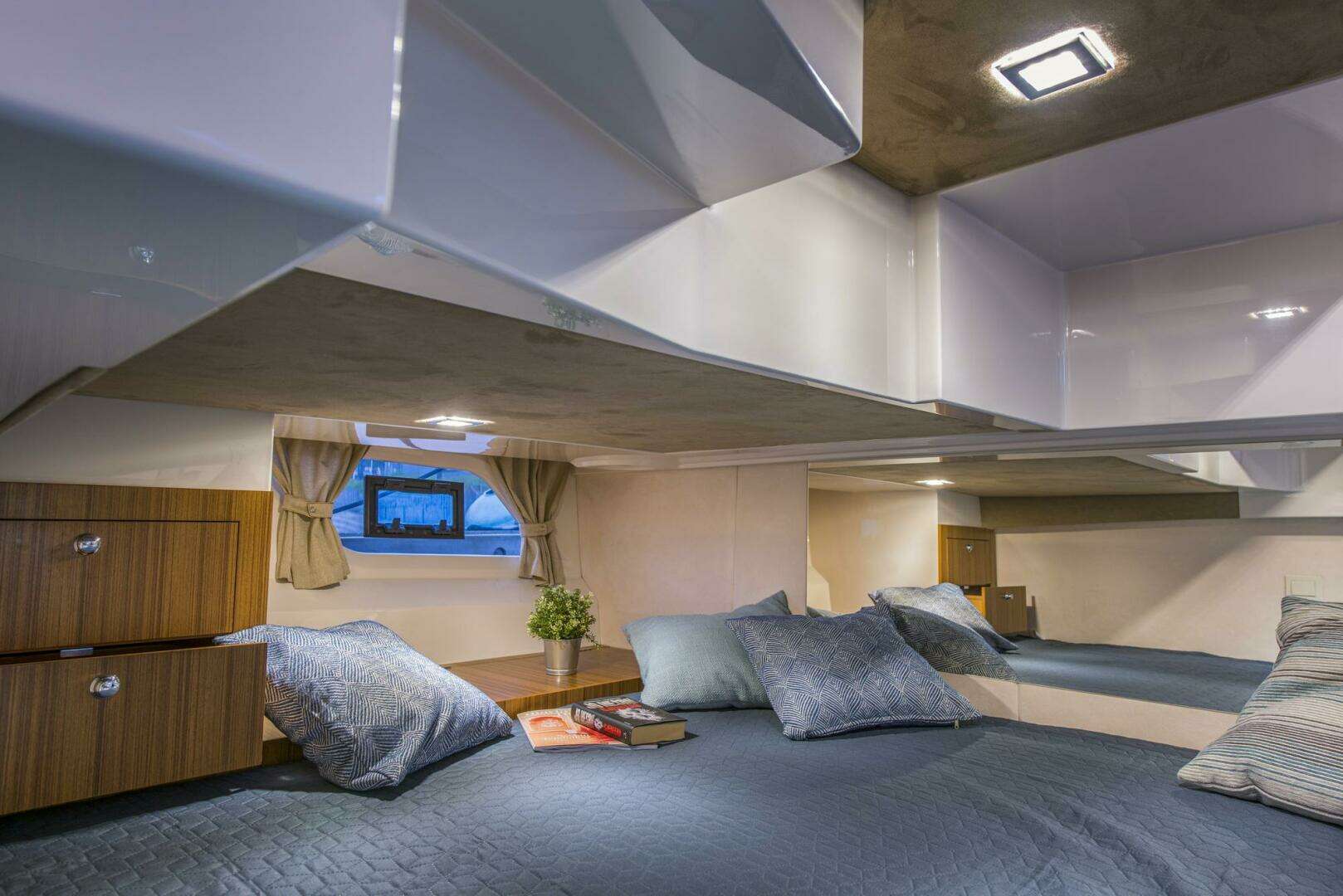 2026 Marex 360 Cabriolet Cruiser - Image 23