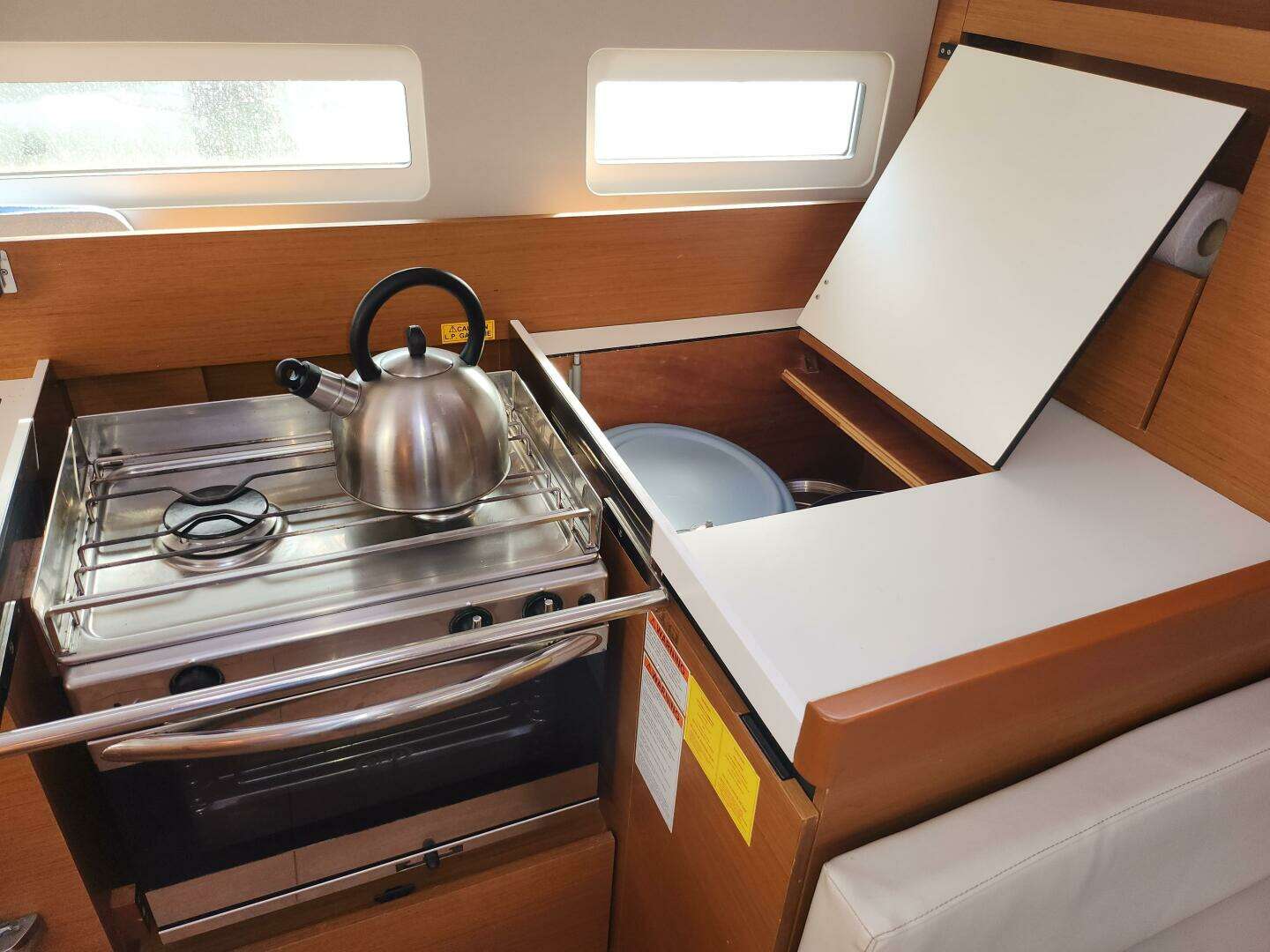 2020 Jeanneau Sun Odyssey 410 - Image 28