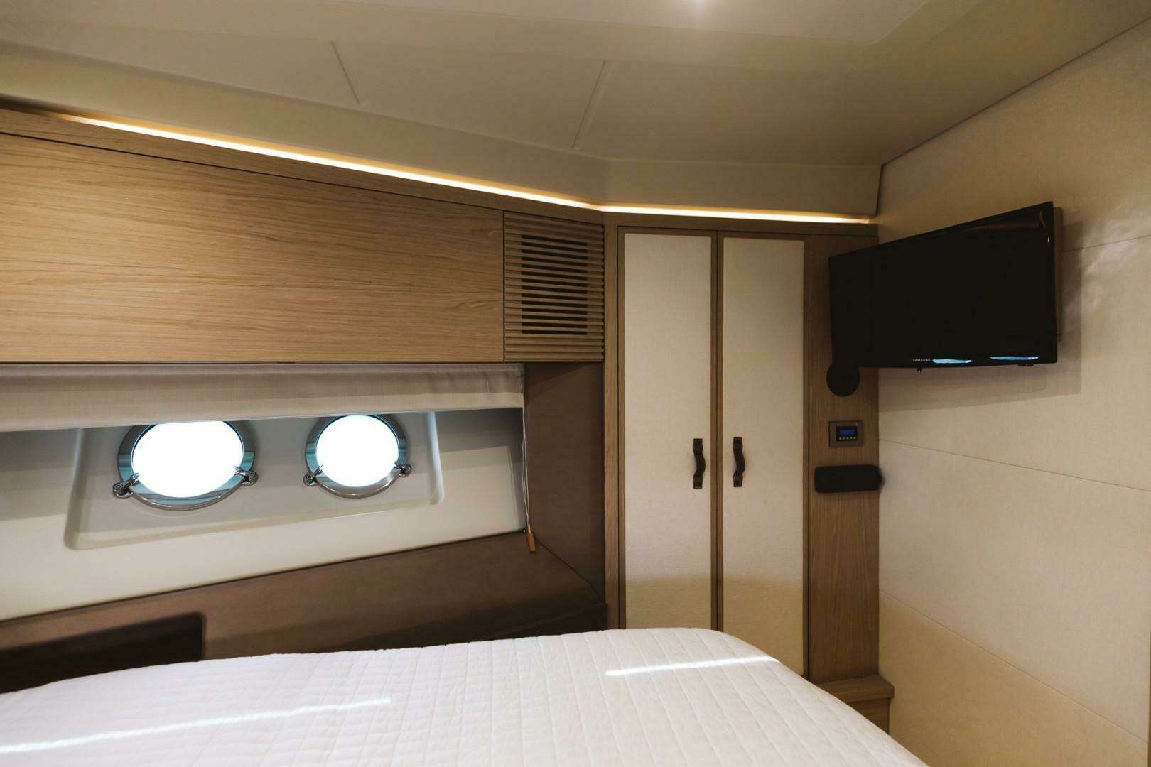 2015 Beneteau Monte Carlo 5 - Image 28