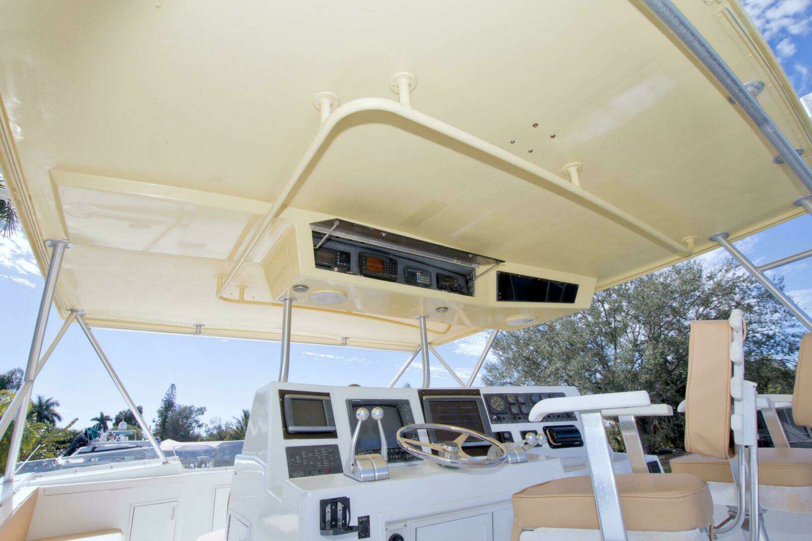 1990 Viking 53 Convertible - Image 30
