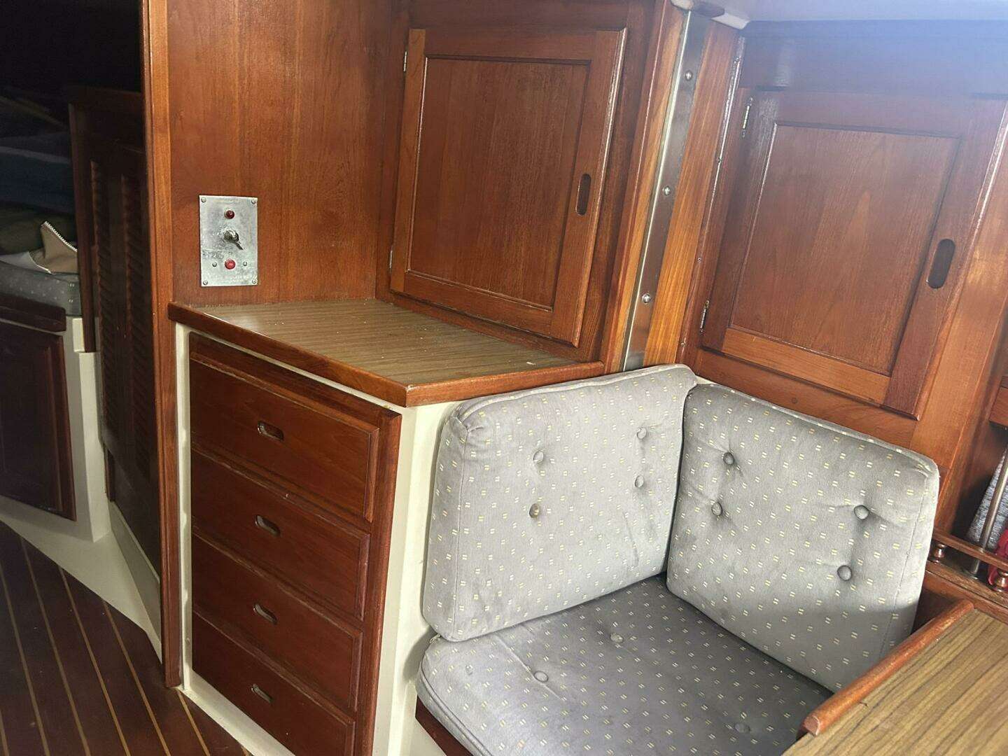 1985 Catalina 36 Tall Rig - Image 42