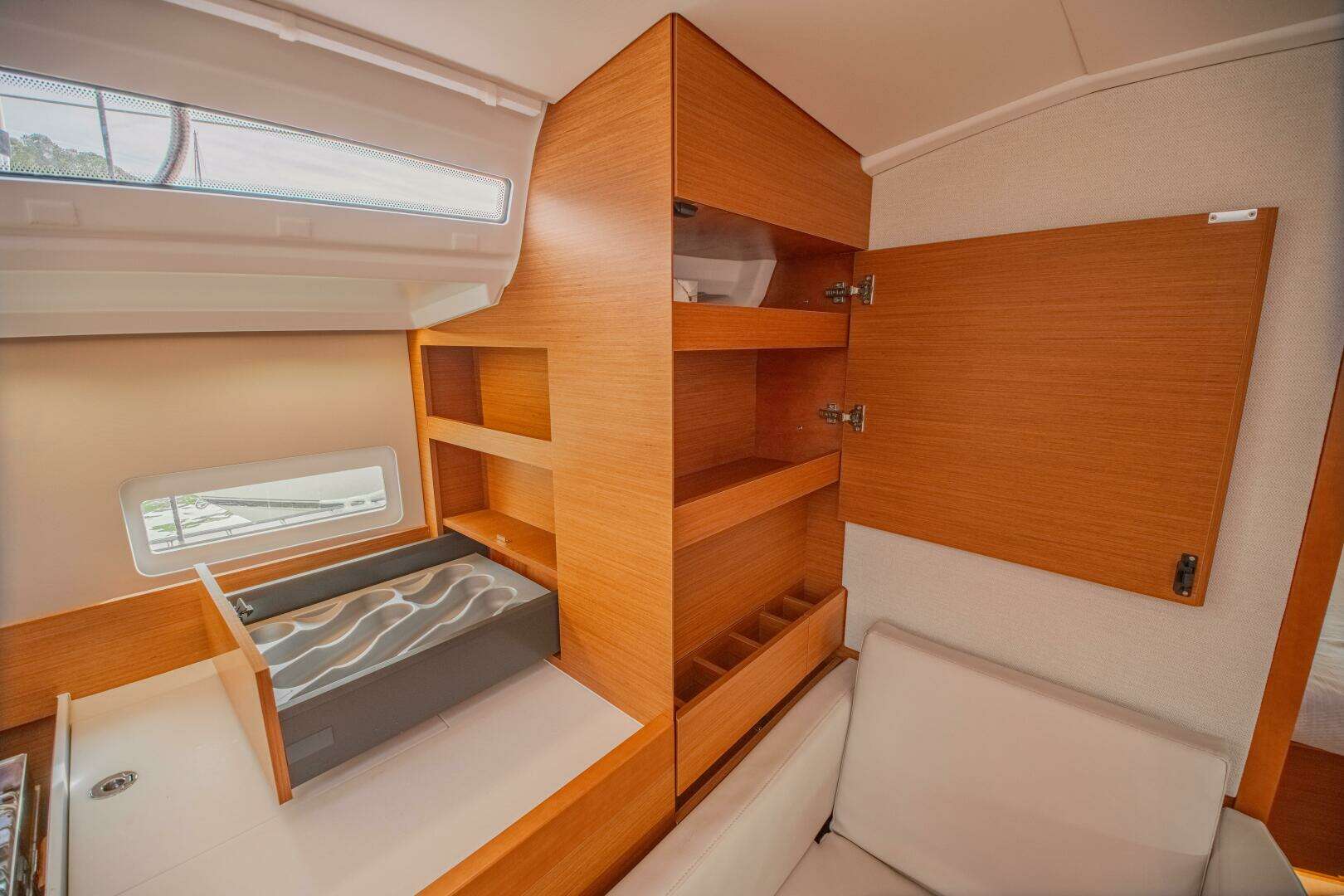 2023 Jeanneau Sun Odyssey 410 - Image 47
