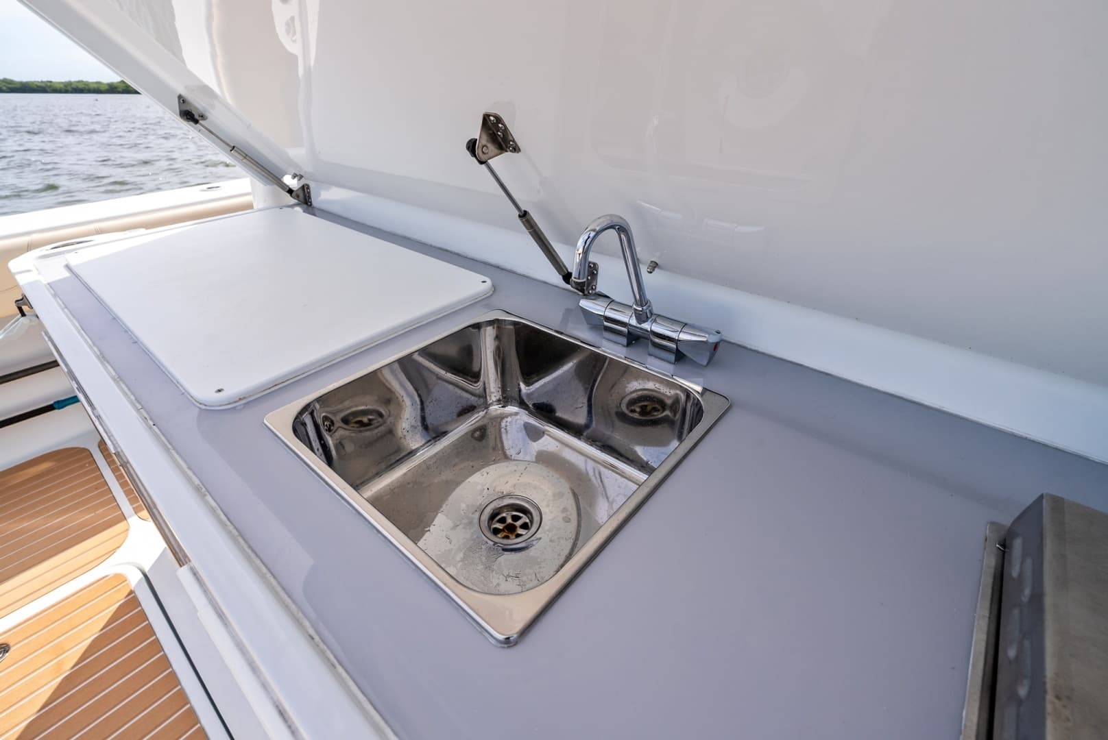 2024 Yellowfin 54 Offshore - Image 44
