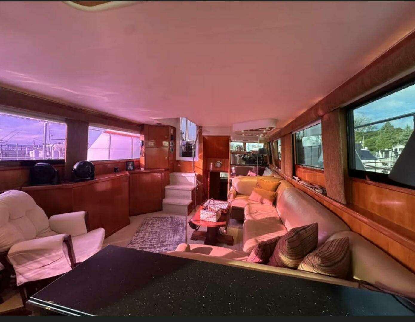 1994 Hatteras 48 Cockpit Motor Yacht - Image 17