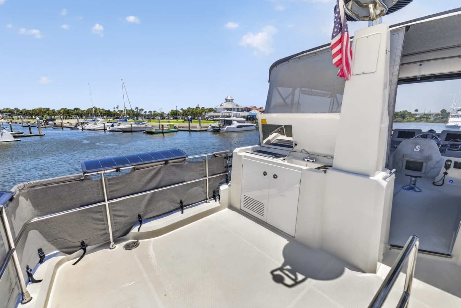 2022 Beneteau Swift Trawler 41 Fly - Image 23