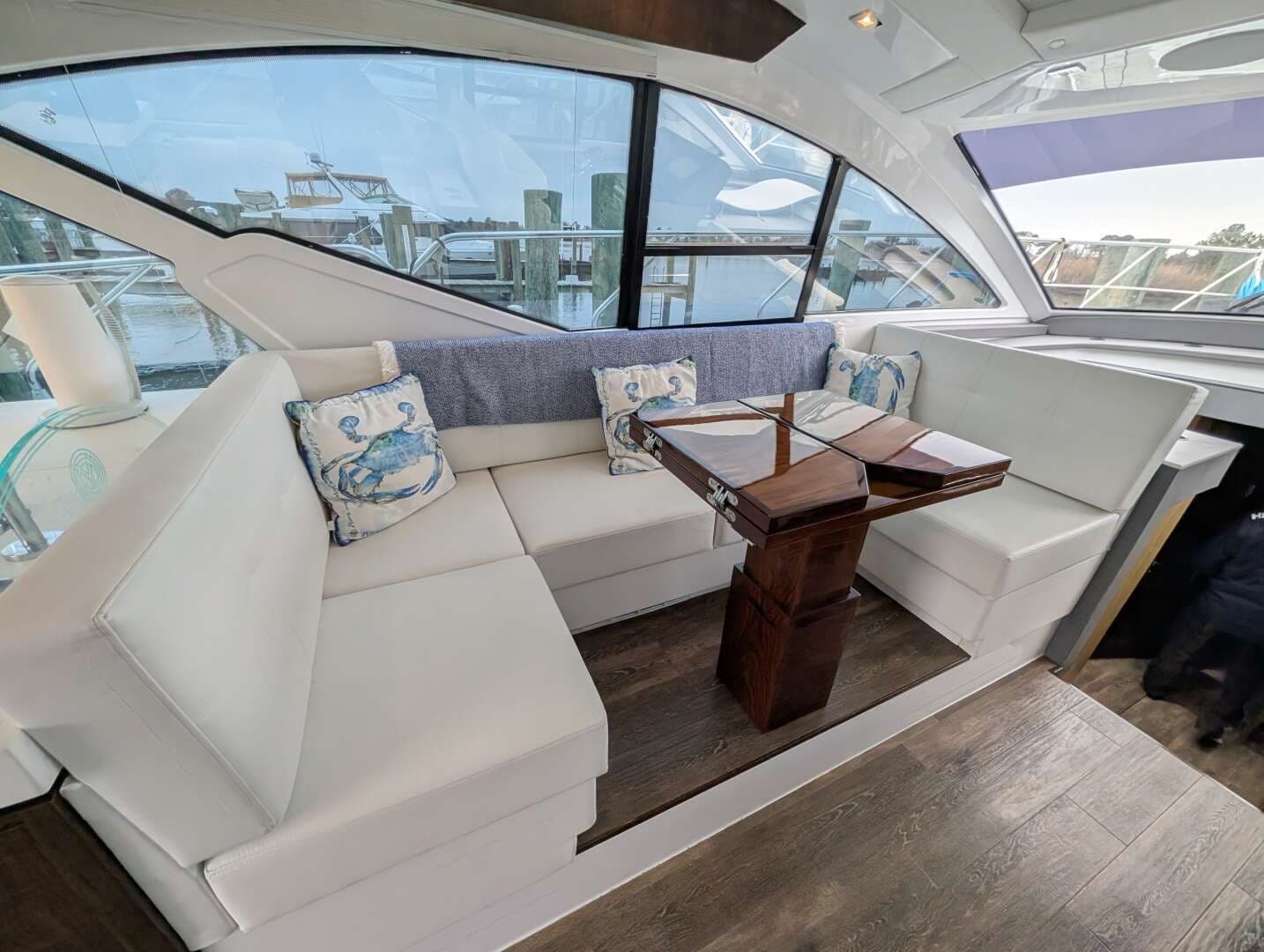 2022 Cruisers Yachts 54 Cantius - Image 15
