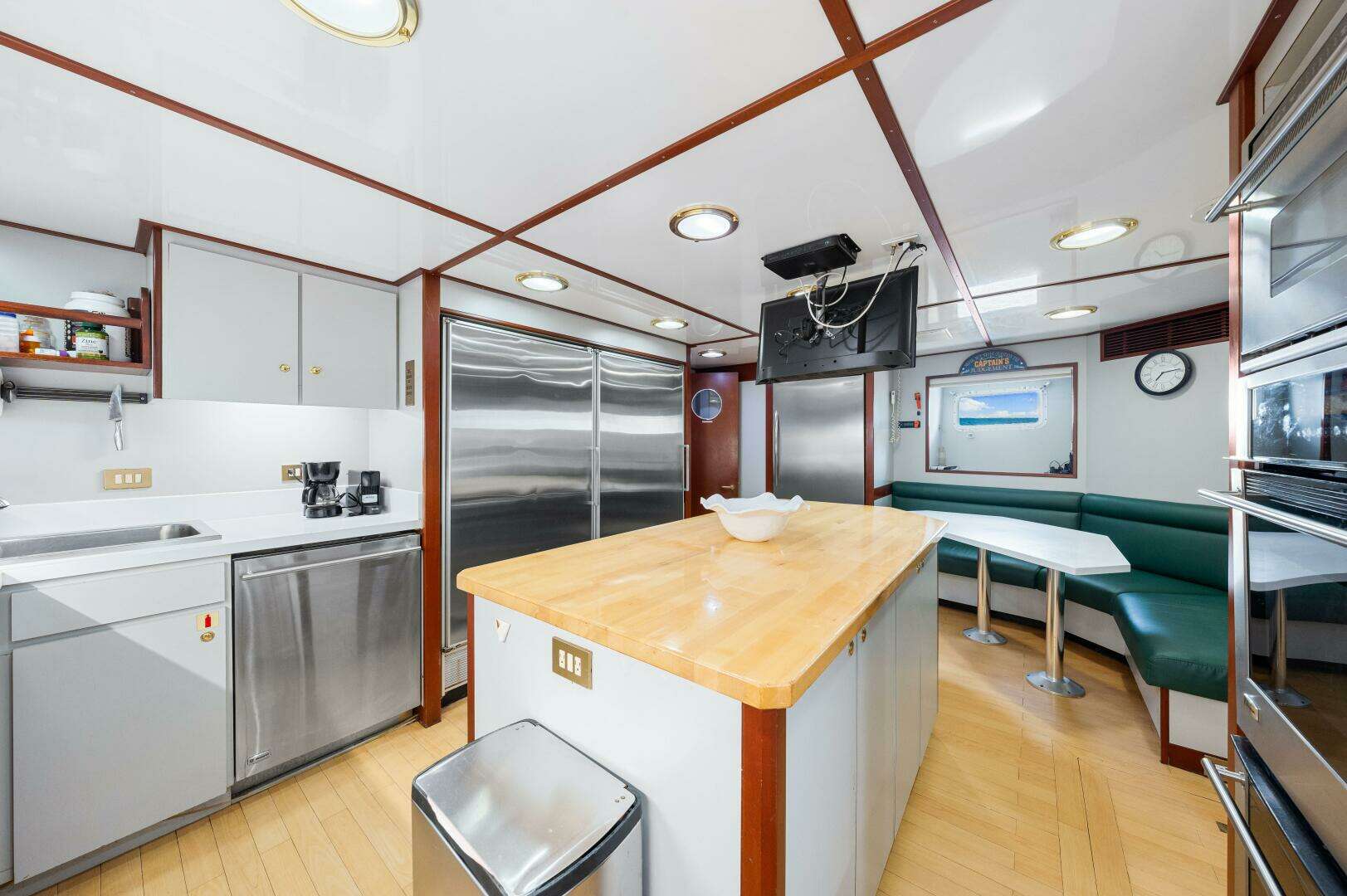 1996 Palmer Johnson TRI-DECK FB - Image 122