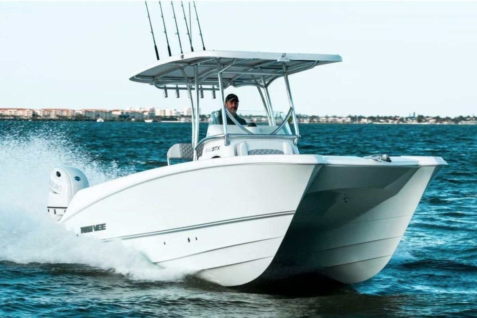 2026 Twin Vee 240 STX CC - Image 3