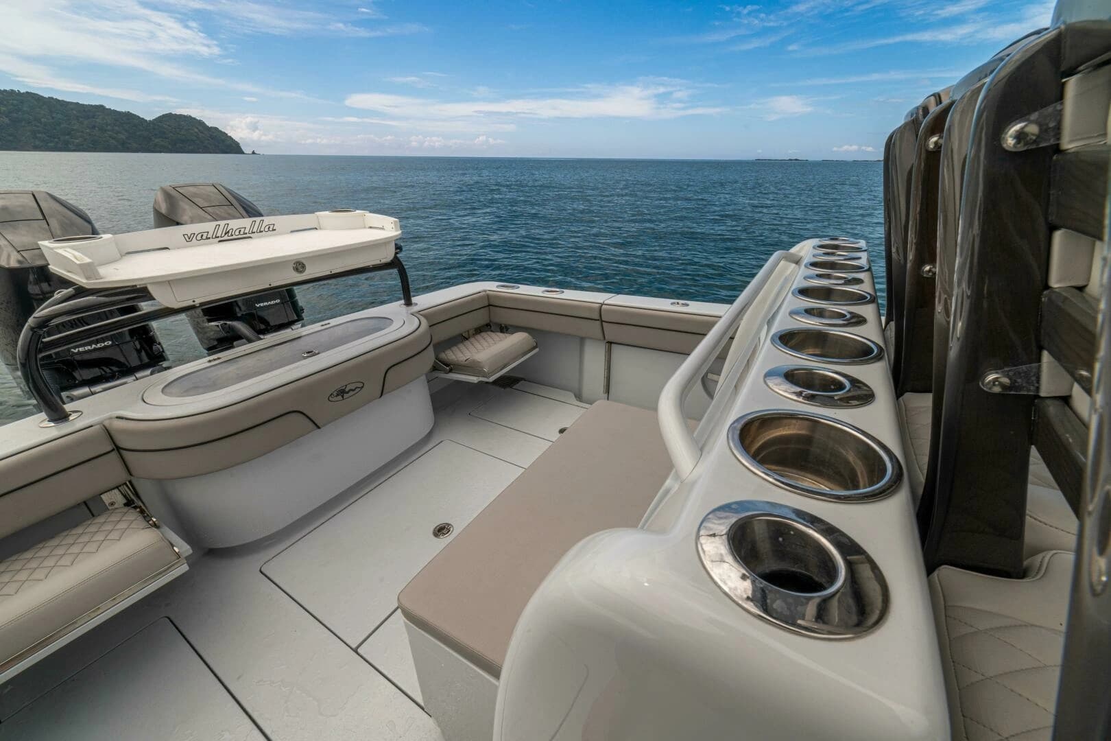 2024 Valhalla Boatworks V-33 - Image 30