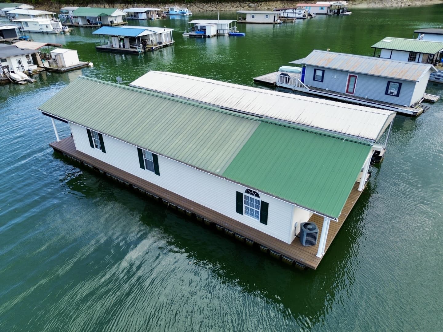 2002 Custom 20 x 53 Floating Cabin - Approx 999/sqft - Image 123