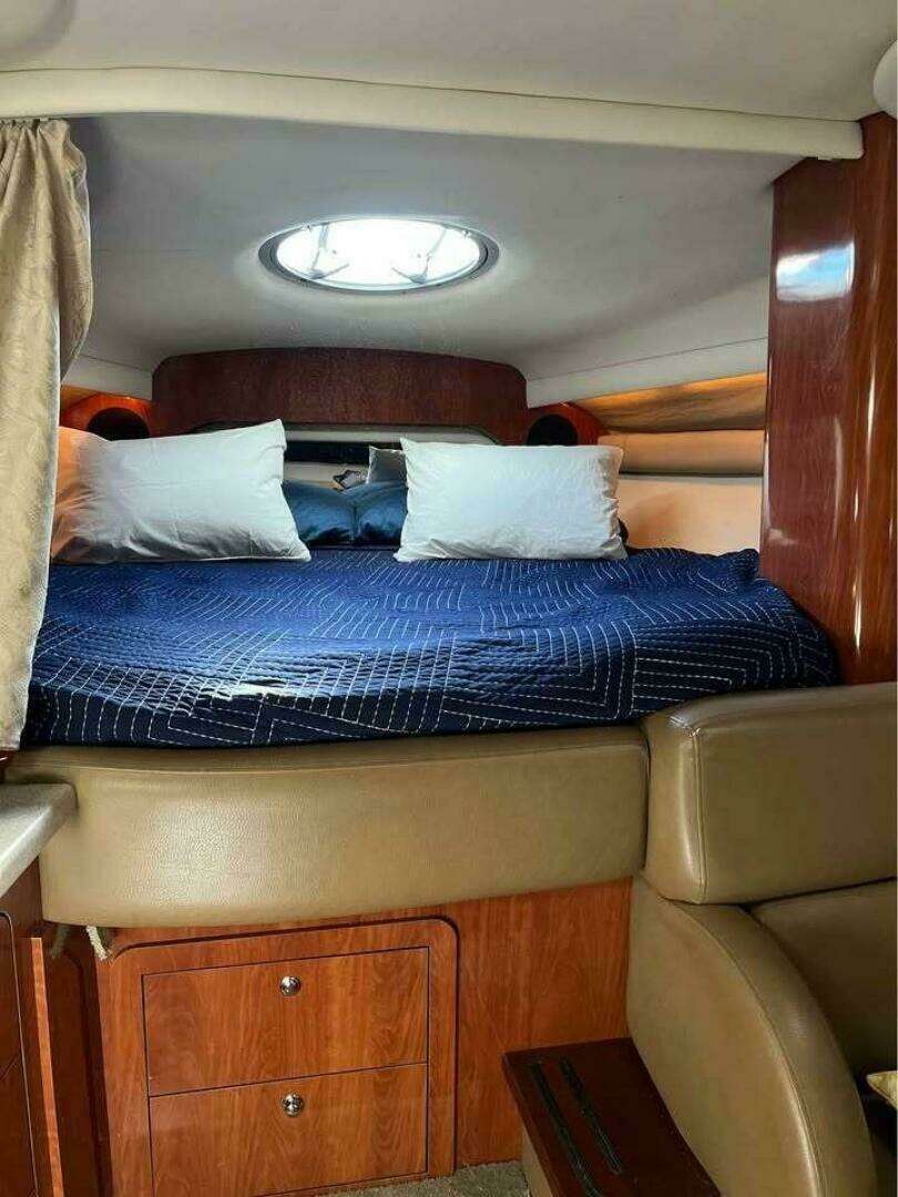 2006 Crownline 340 CR - Image 14