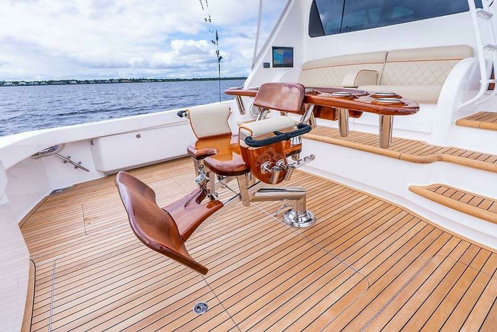 2019 Viking 68 Enclosed Bridge - Image 14
