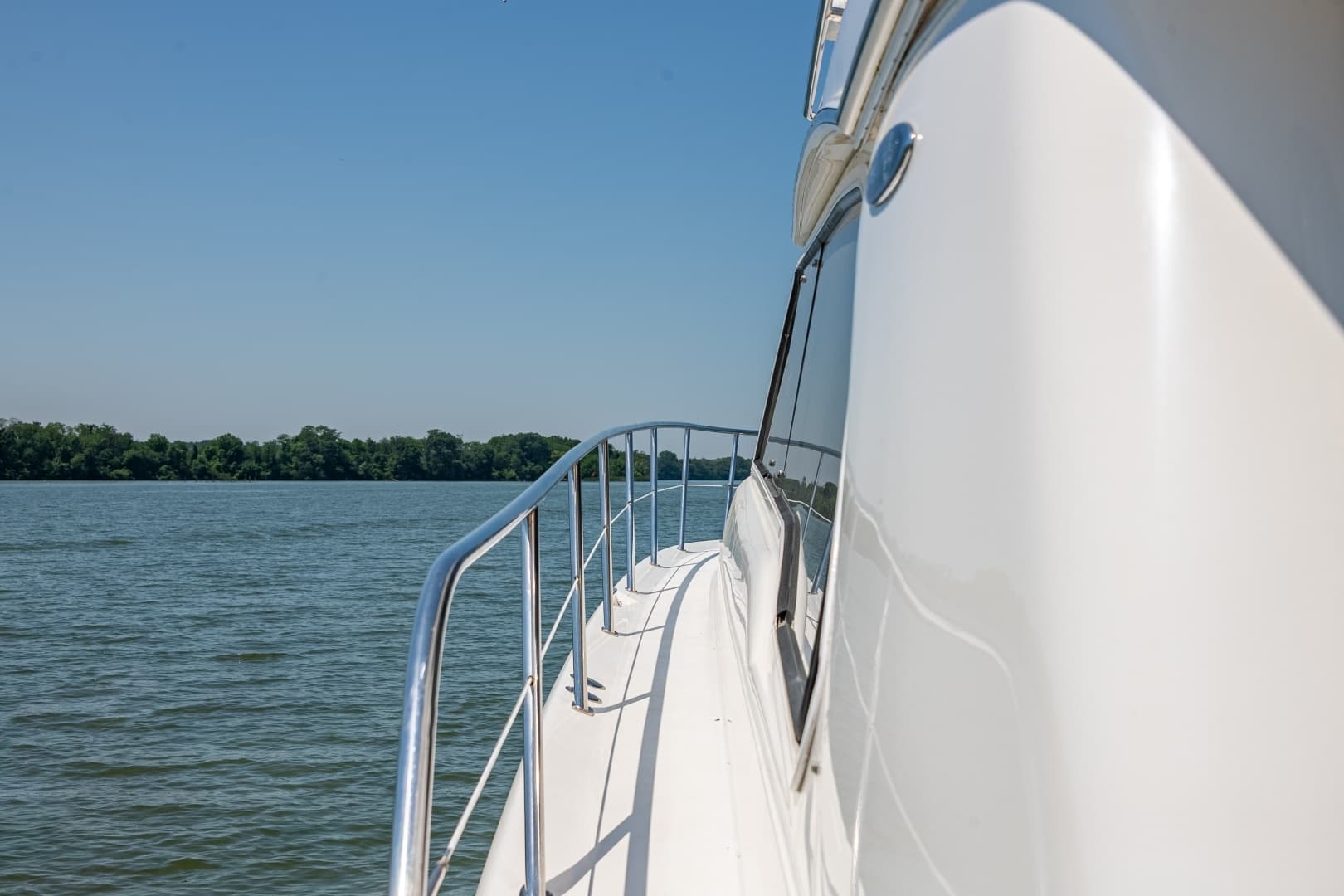 2003 Sea Ray 480 Sedan Bridge - Image 35