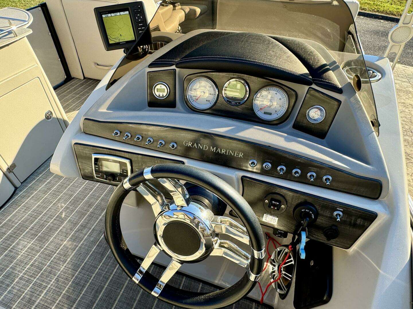 2016 Harris Grand Mariner 250 SLEC Tritoon - Image 35
