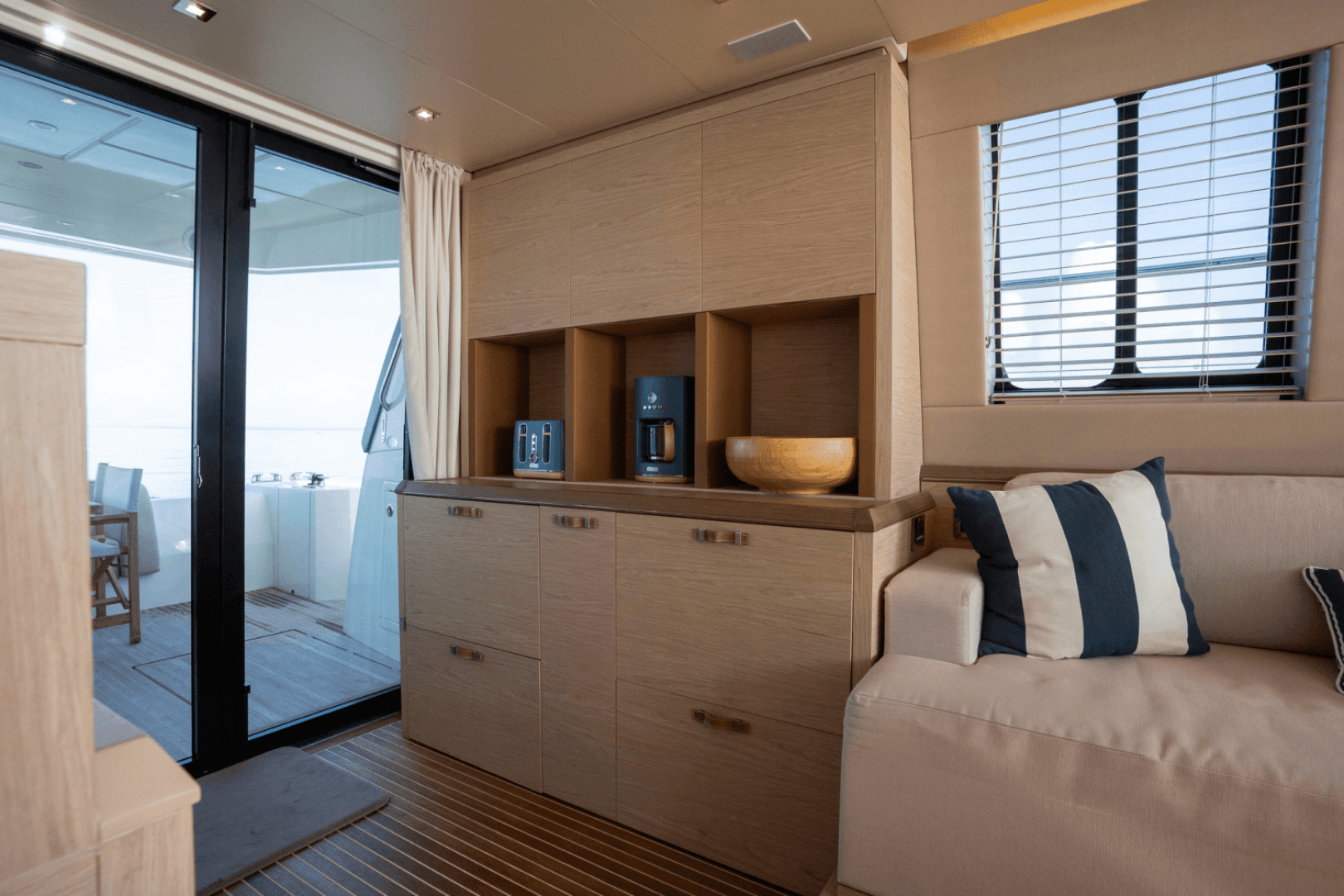 2019 Monte Carlo Yachts MC6 - Image 28