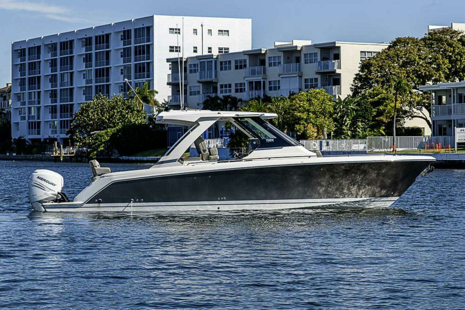 2023 Tiara Yachts 34LS - Image 71