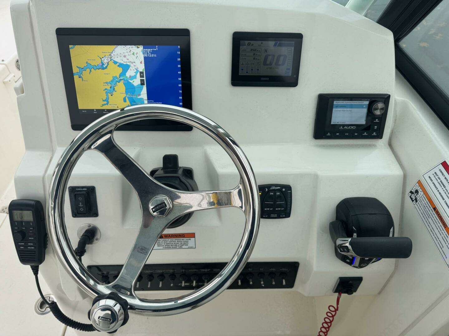 2024 Cobia 240 DC - Image 7