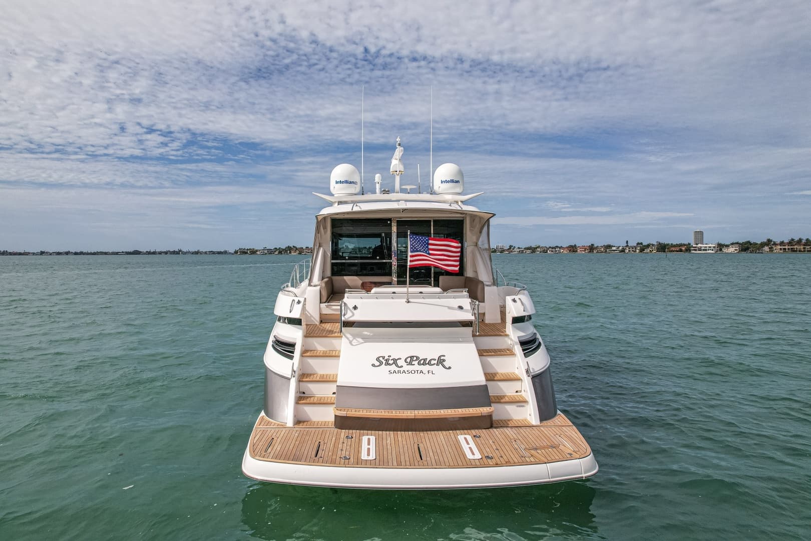 2015 Riviera 6000 Sport Yacht - Image 9