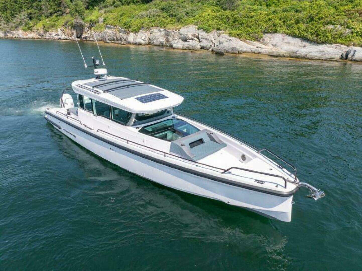 2026 Axopar Axopar 37 XC - Image 5