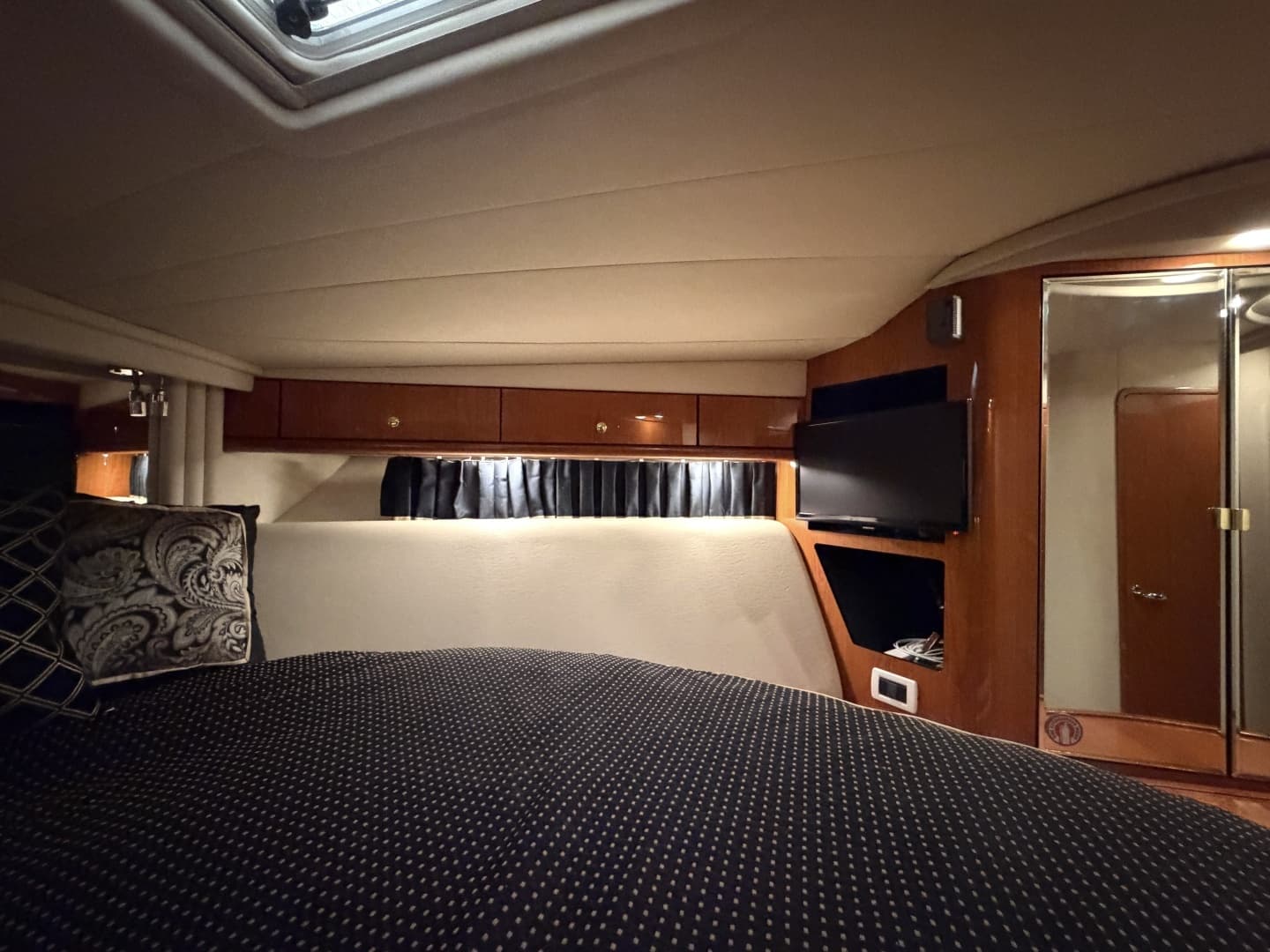 2001 Sea Ray 510 Sundancer 800 CAT - Image 31