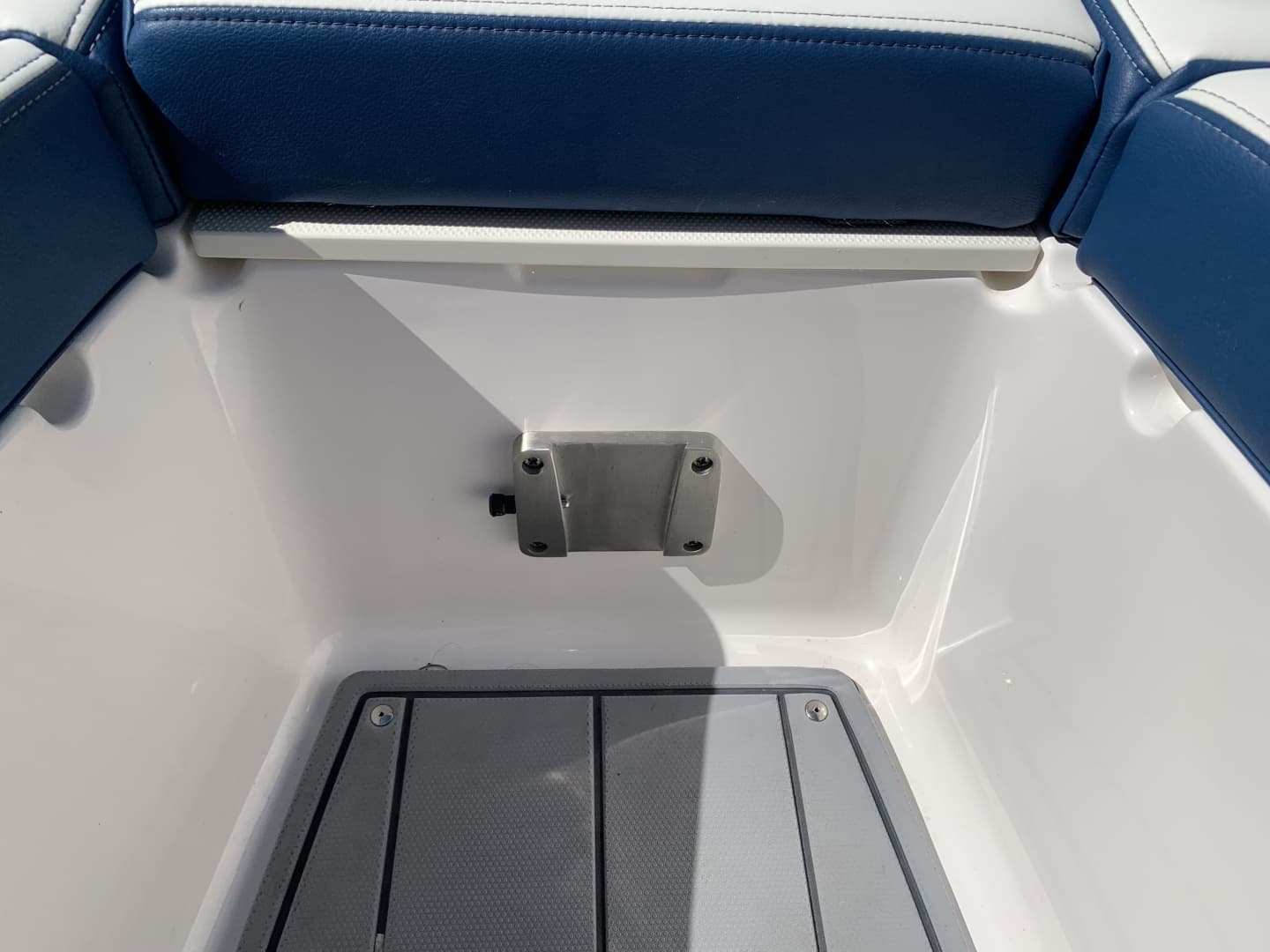 2023 Chaparral 270 OSX - Image 29
