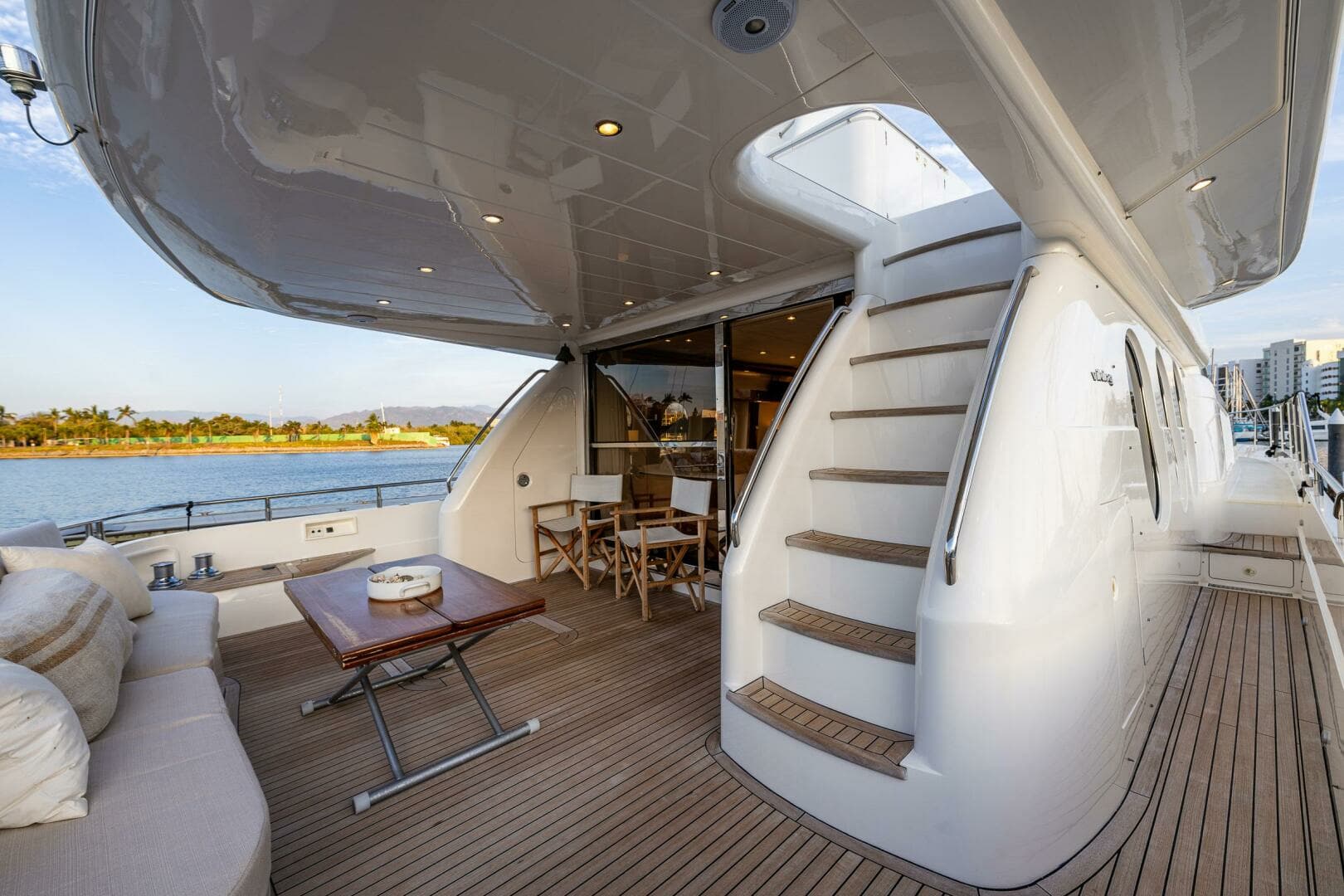 2002 Viking Princess 72 Princess Yacht - Image 14