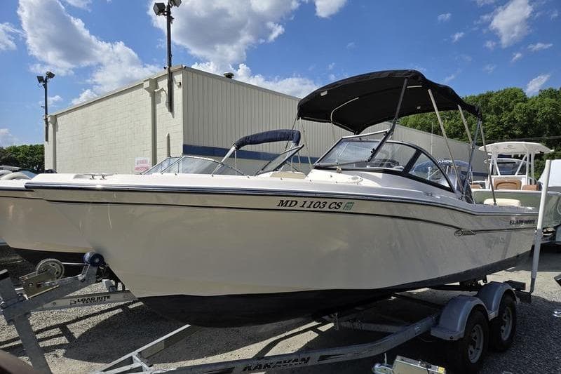 2015 Grady-White Freedom 205