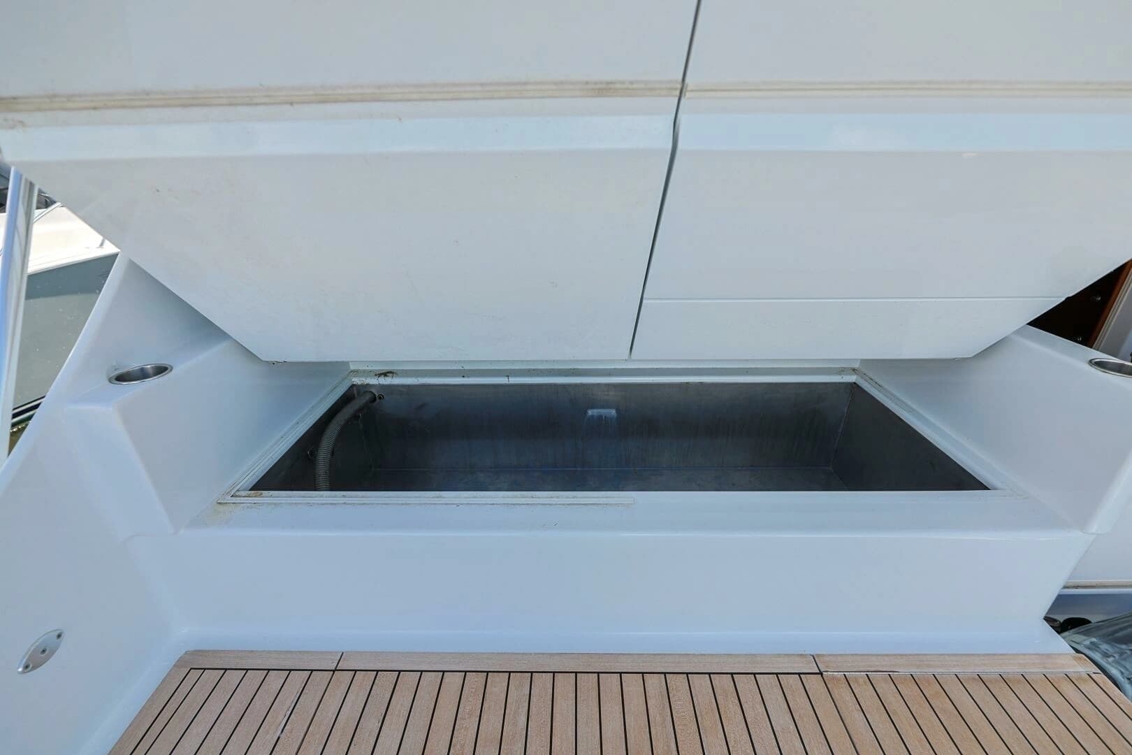 2014 Blackwell 62 Convertible - Image 34