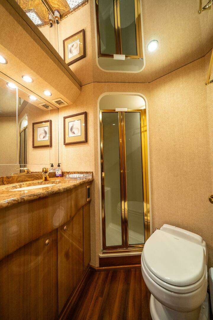 2006 Viking 68 Convertible - Image 39