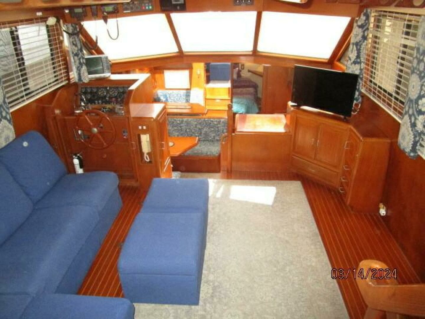 1988 Camargue Cockpit - Image 37