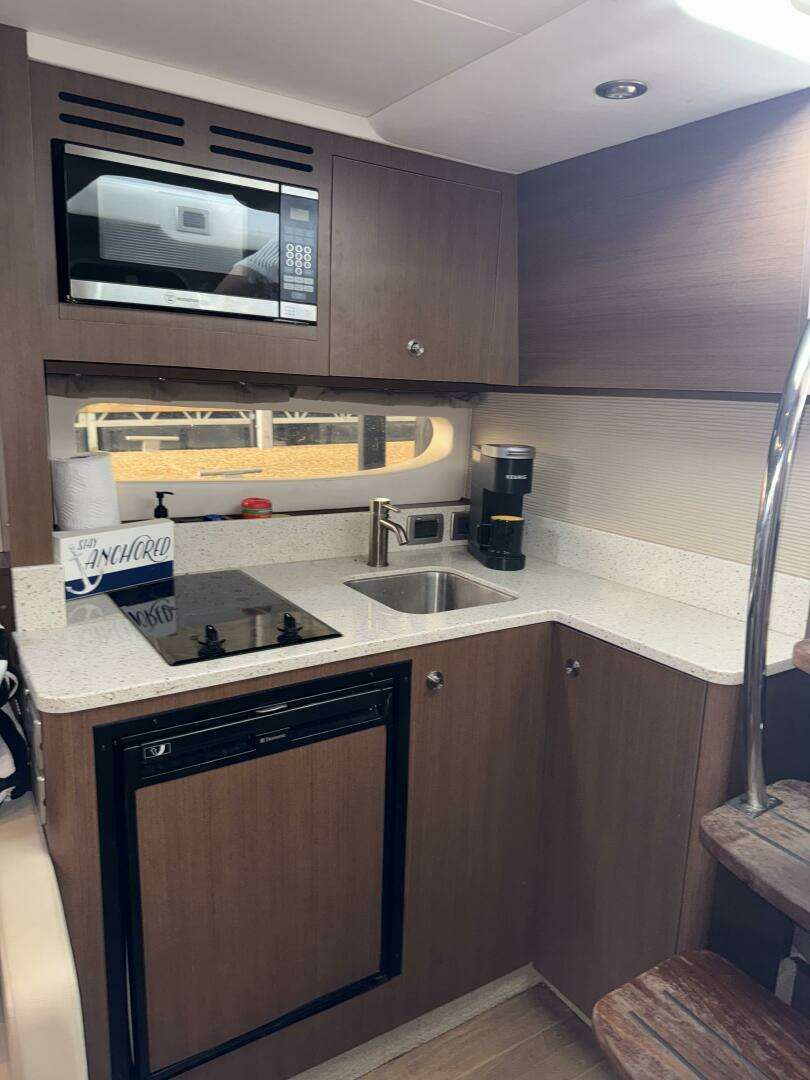 2016 Sea Ray 350 Sundancer - Image 107