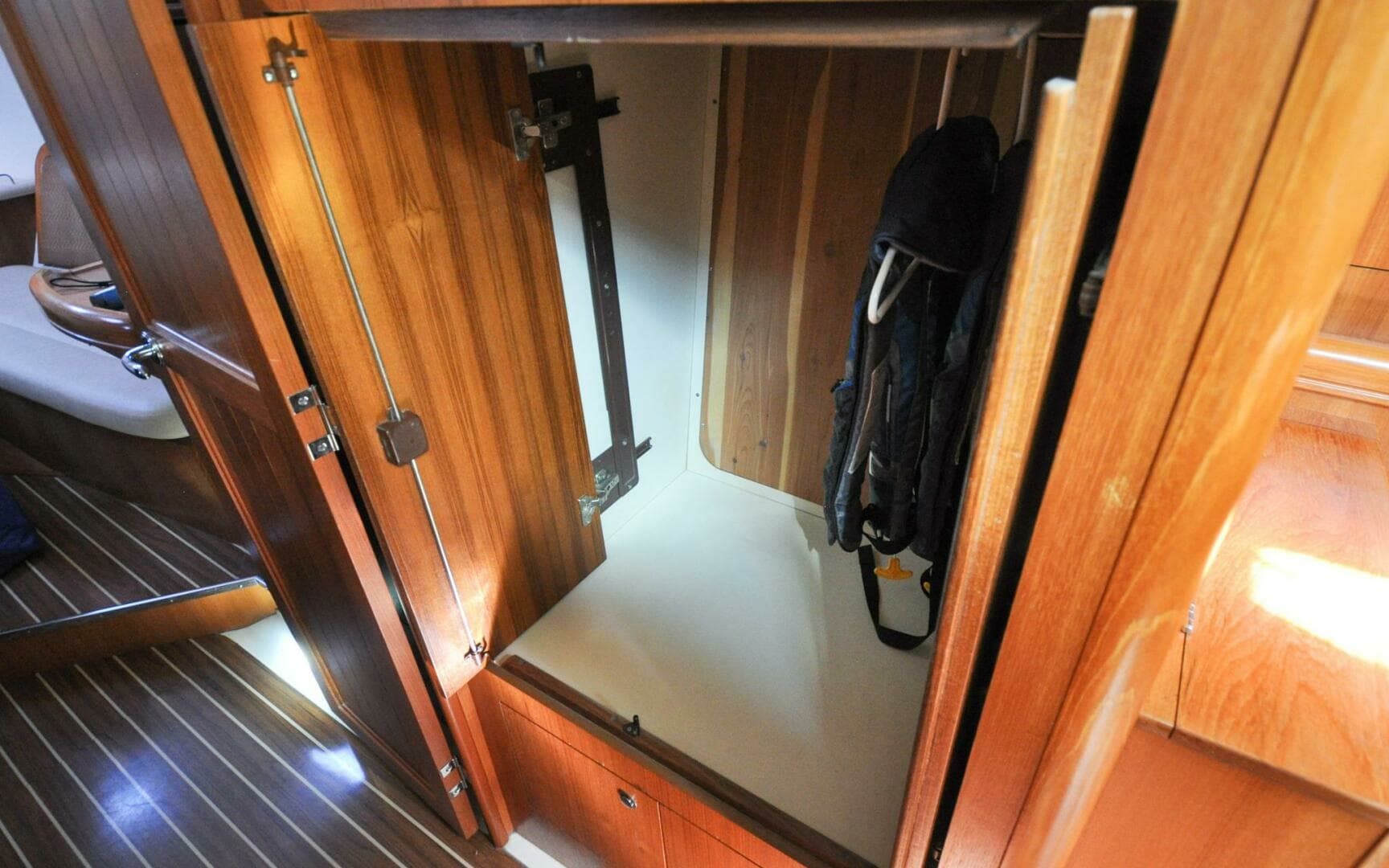 2006 Hunter 45cc - Image 109